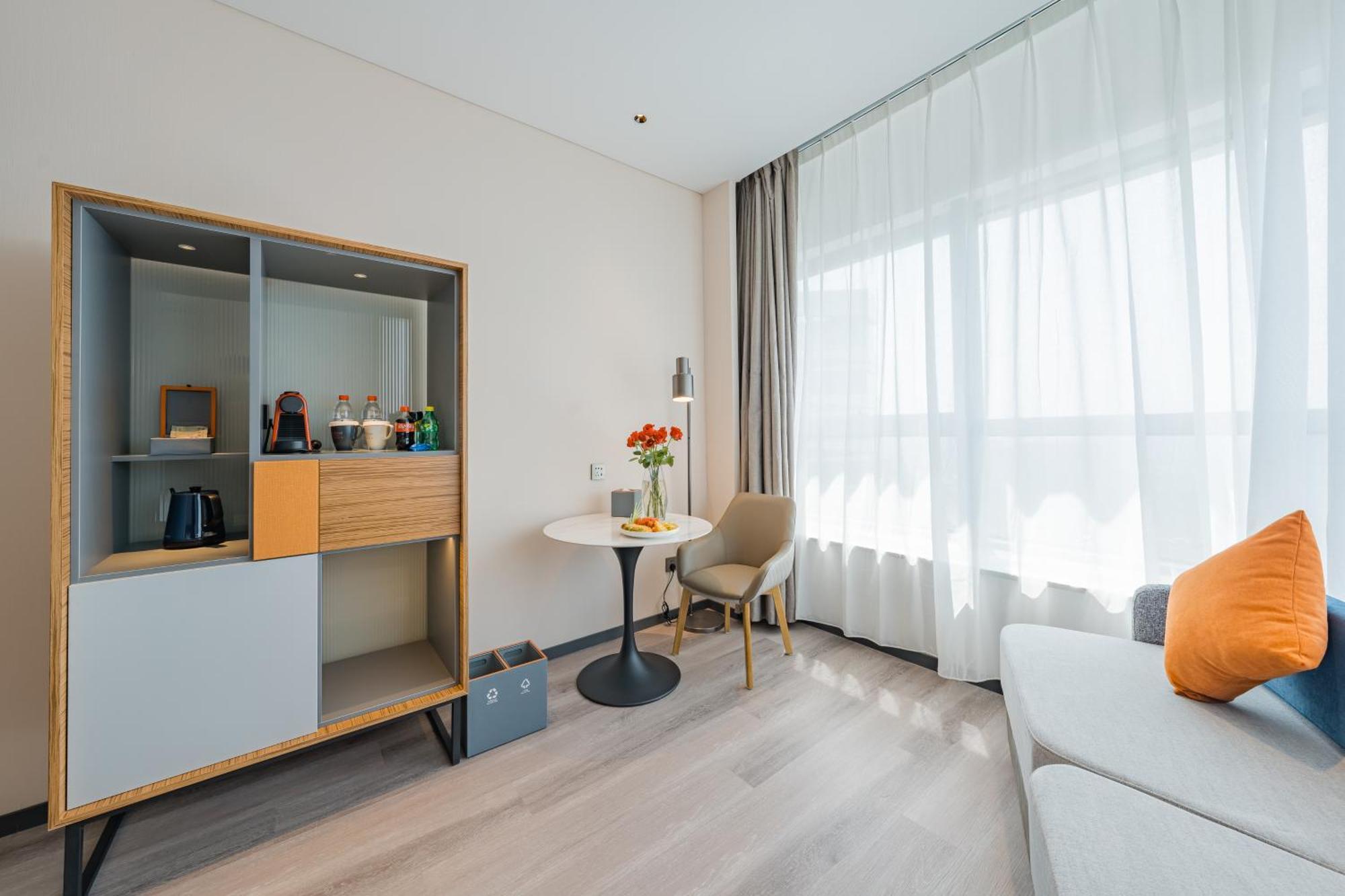 Urcove By Hyatt Hangzhou Riverside Cbd Exterior photo