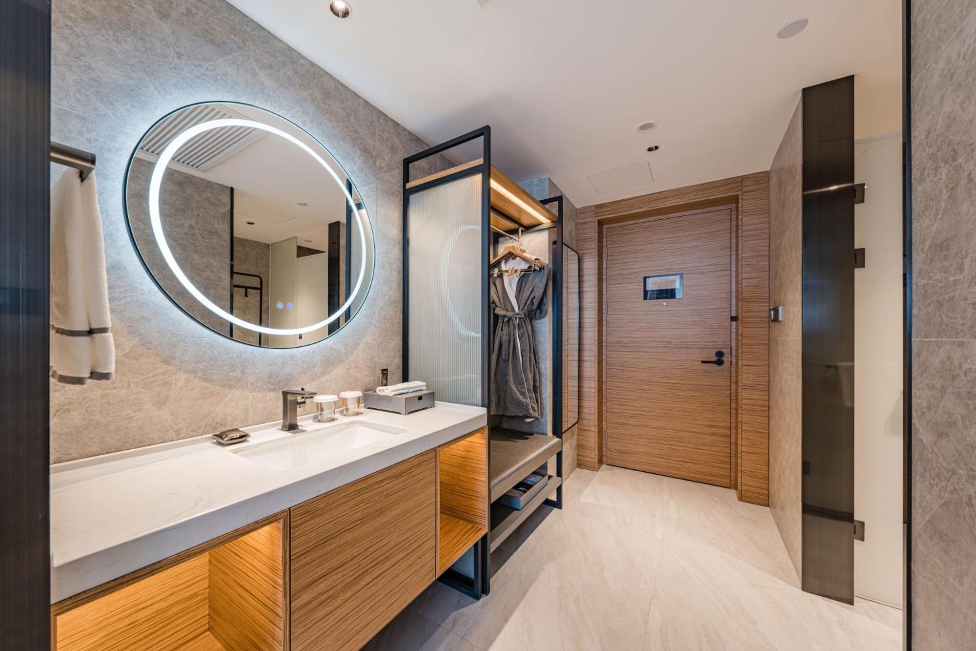 Urcove By Hyatt Hangzhou Riverside Cbd Exterior photo